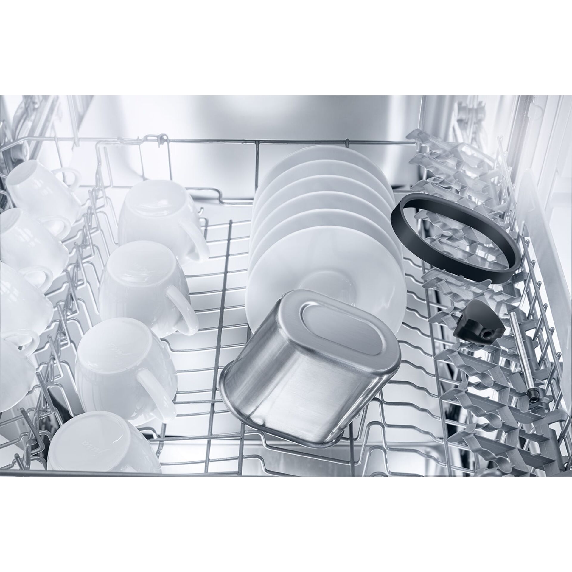 Geschirrspüler, Besteckkorb, Teller, Dosen, Becher