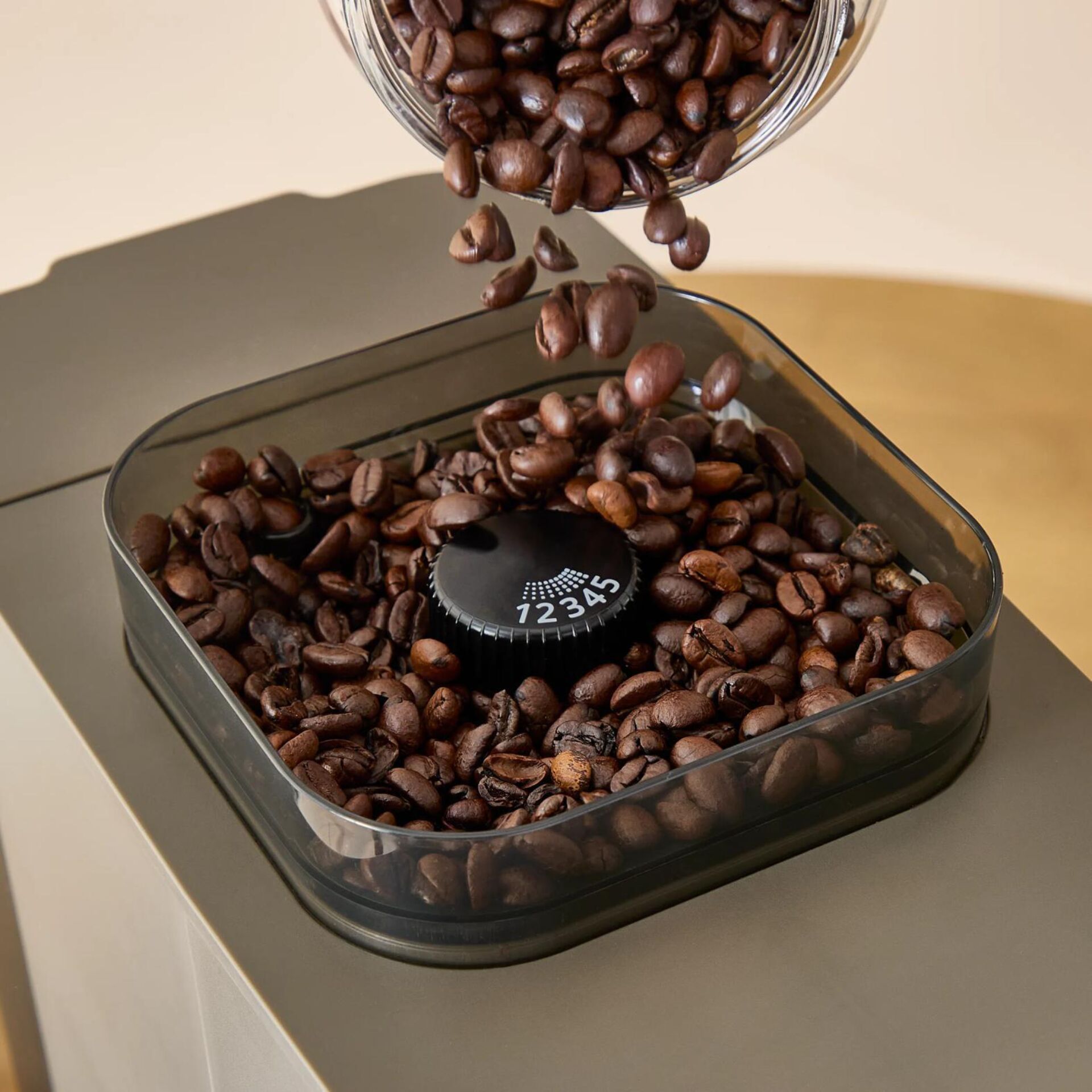 Kaffeebohnen, Kaffeemühle, Kaffeedose, Röstung, Kaffeebohnen_capacity