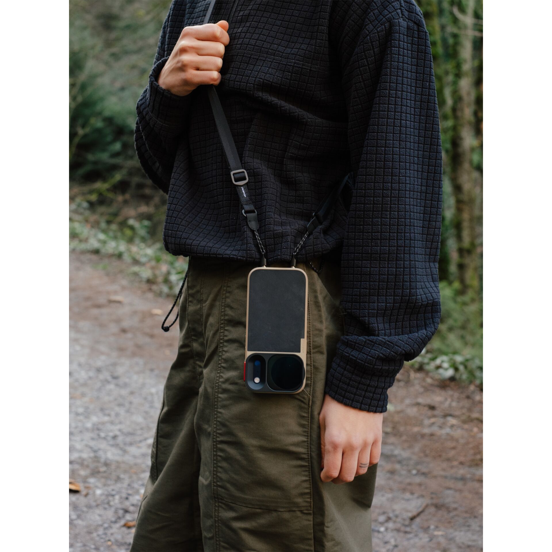 Phone case, Phone pouch, Crossbody strap, Outdoor accessory, Camera lens cover