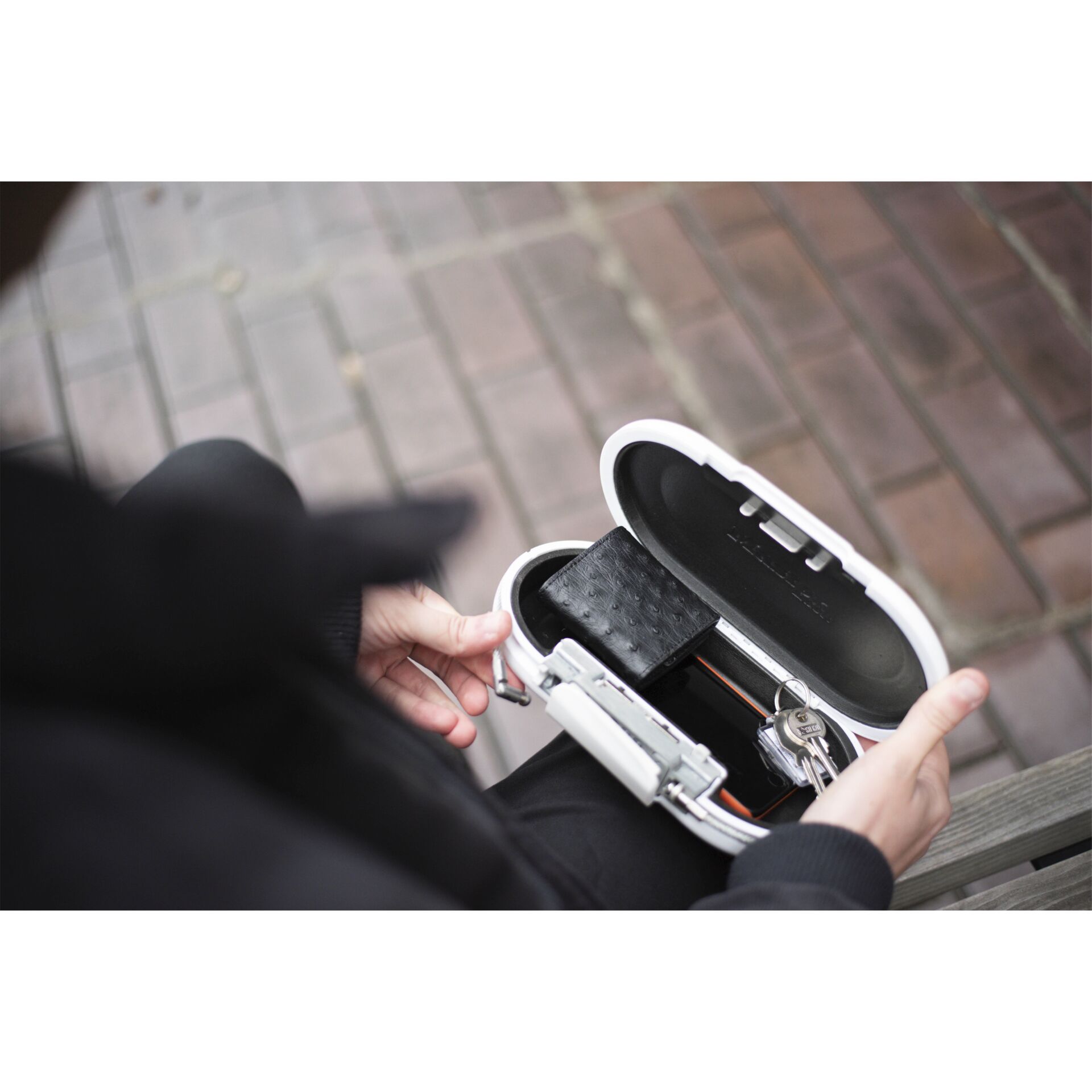 Feuerwaffe, Waffe, Pistole, Handfeuerwaffe, Person