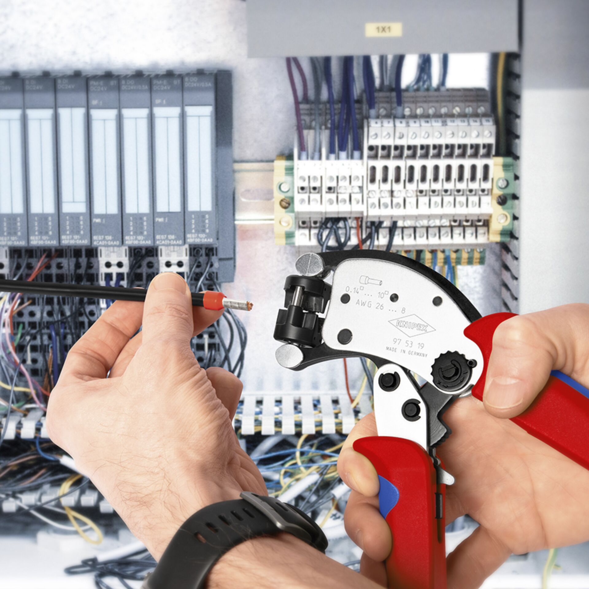 Verkabelung, Elektronik, Hardware, Computerausrüstung, Person