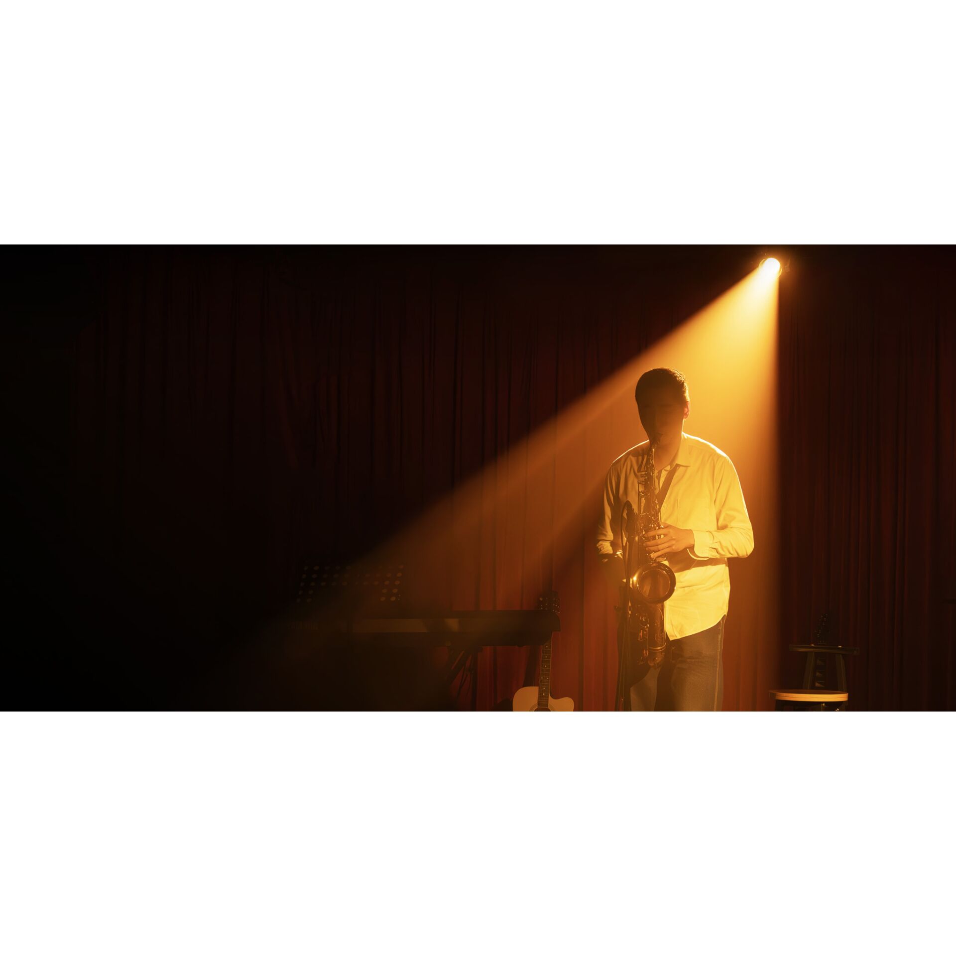 Saxophon, Saxophonist, Live-Music, Bühne, Konzertjacke