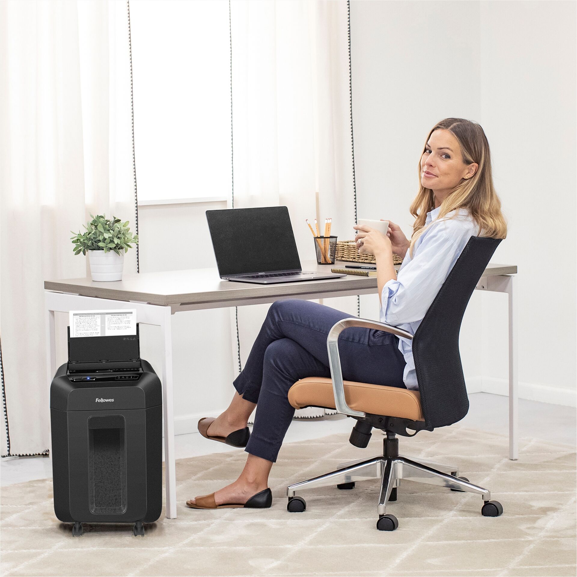 Moebel, Person, Sitzend, Erwachsener, Frau