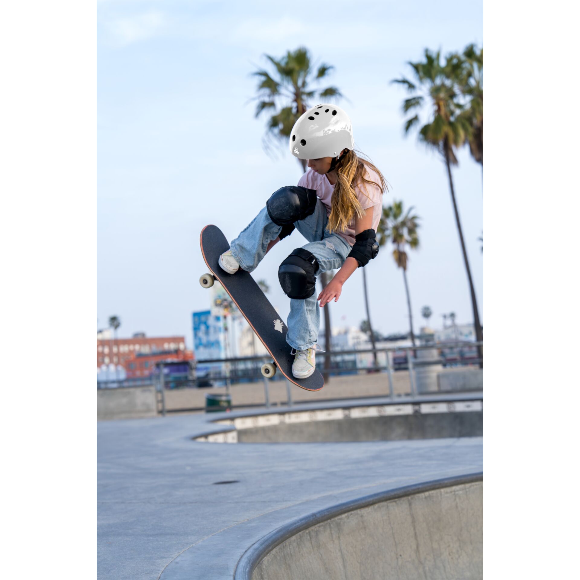 Person, Kleidung, Schuhwerk, Schuh, Skateboard