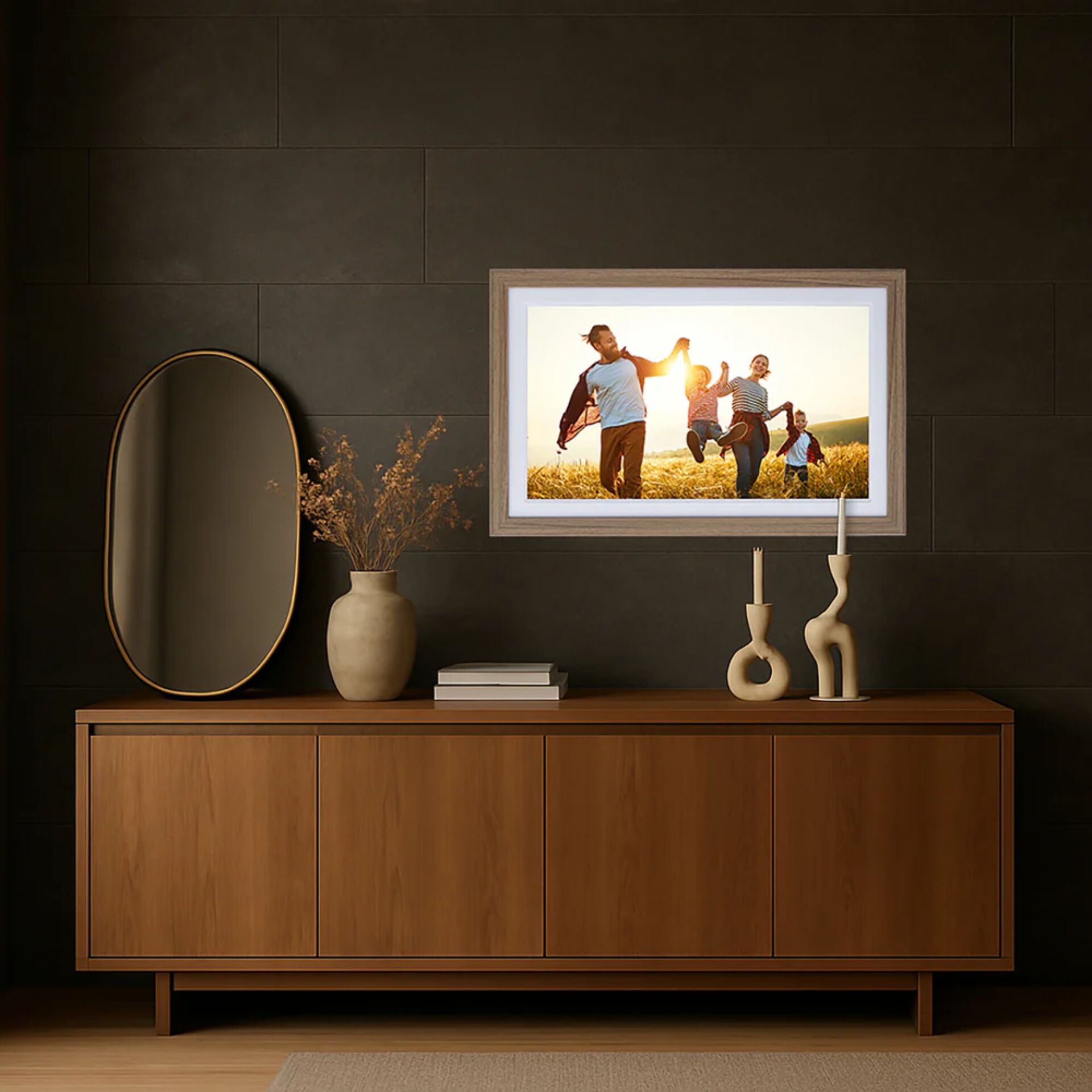 sideboard, Holzschrank, braun, Deko-Objekte, gerahmtes Foto