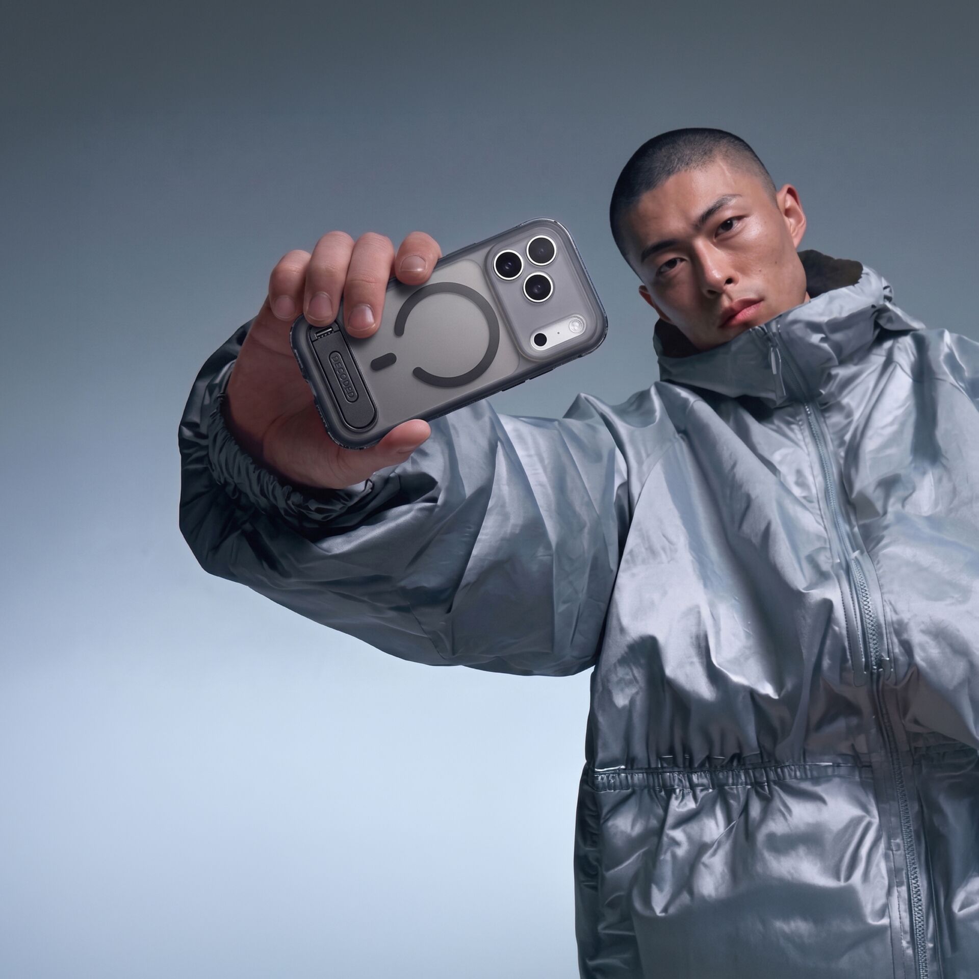 jacke, hoody, reißverschluss, puffer, smartphone-halterung