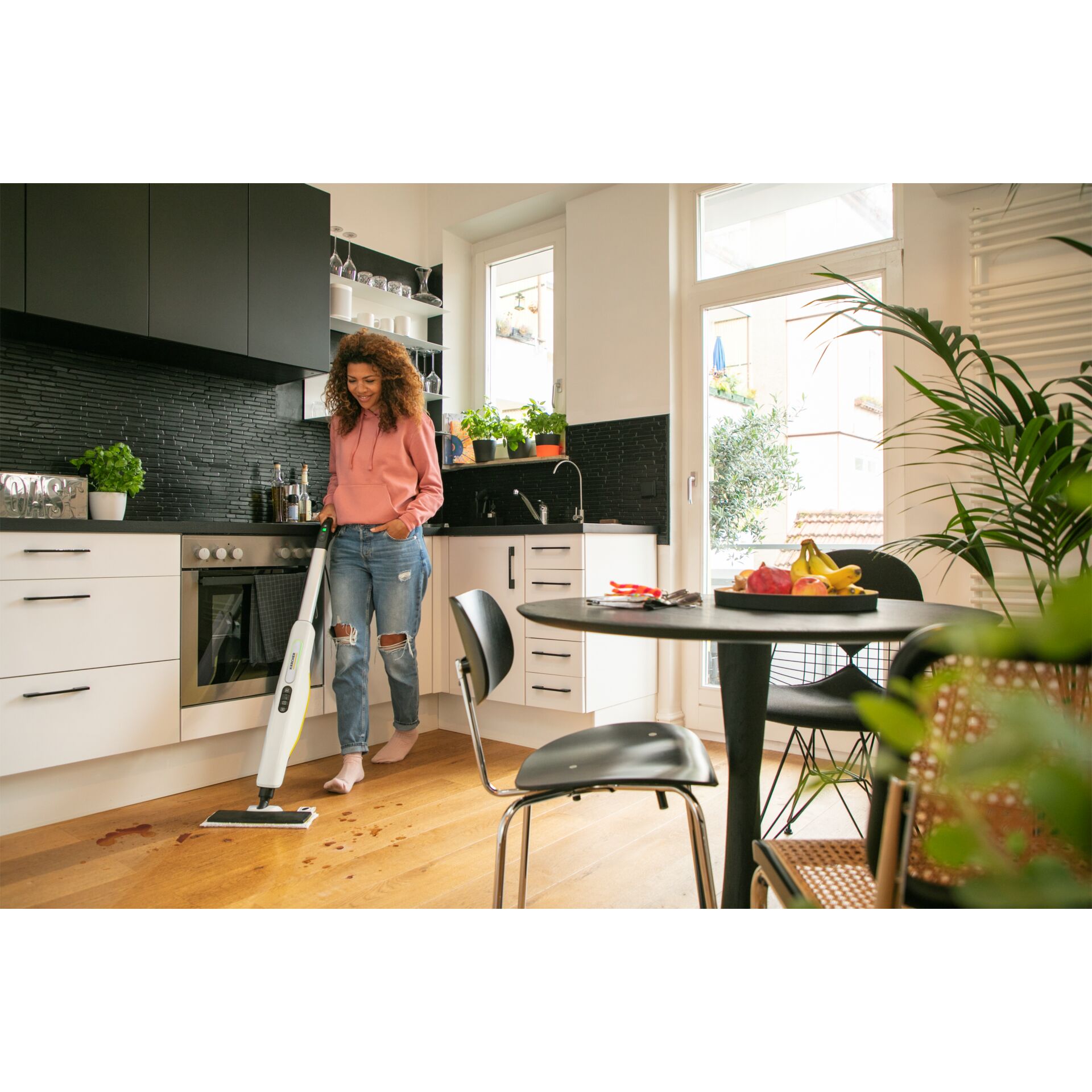 Innenarchitektur, Mobiliar, Tabelle, Küche, Person, Innenarchitektur, Mobiliar, Tabelle, Küche, Person