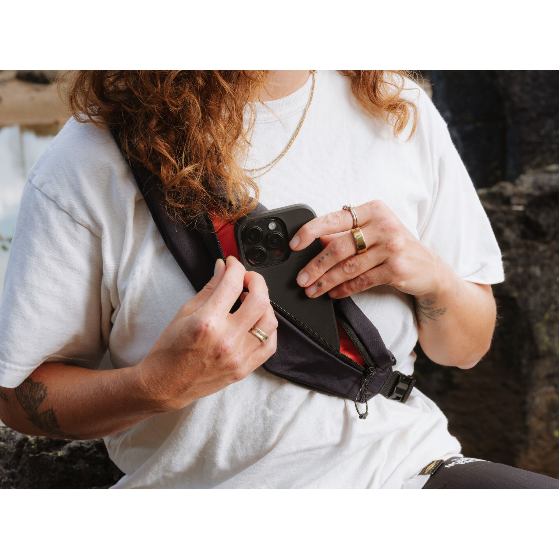 hip bag, taillengürtel, handytäschchen, schmaler taillengürtel, schwarze tasche