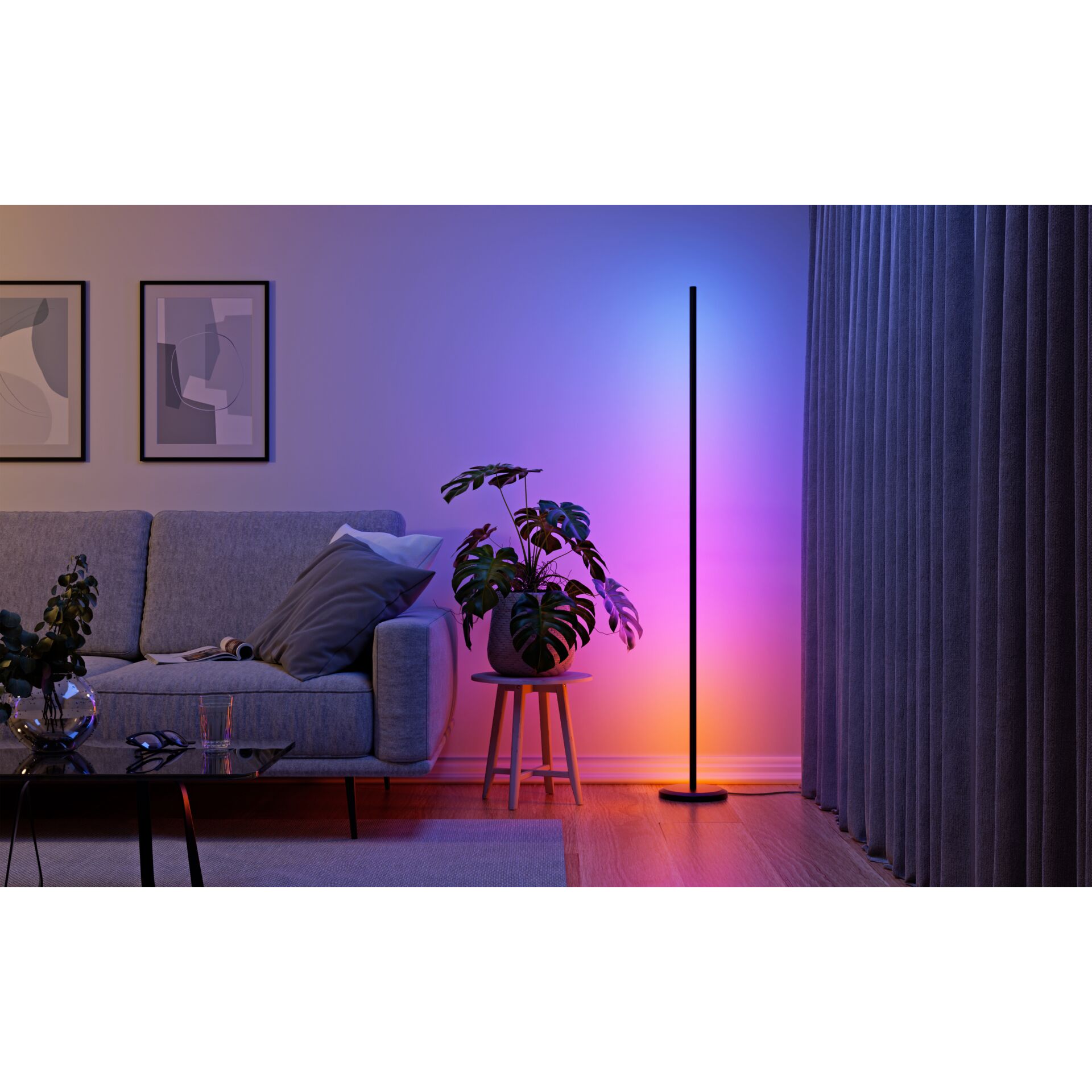 Wohnzimmer, Innenarchitektur, Lampe, Couch, Pflanze
