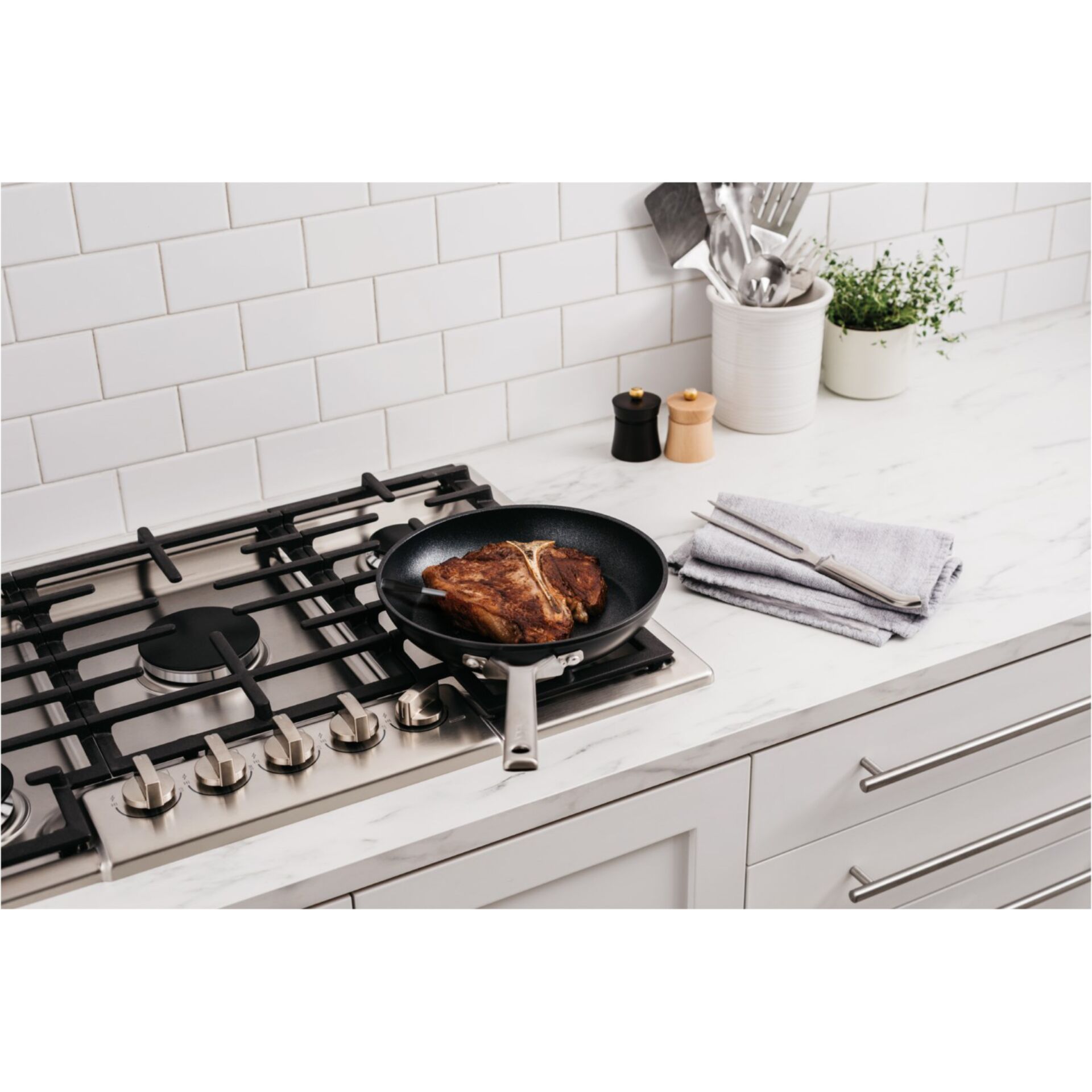 Kochgeschirr, Kochpfanne, Kochfeld, Küche, Bratpfanne