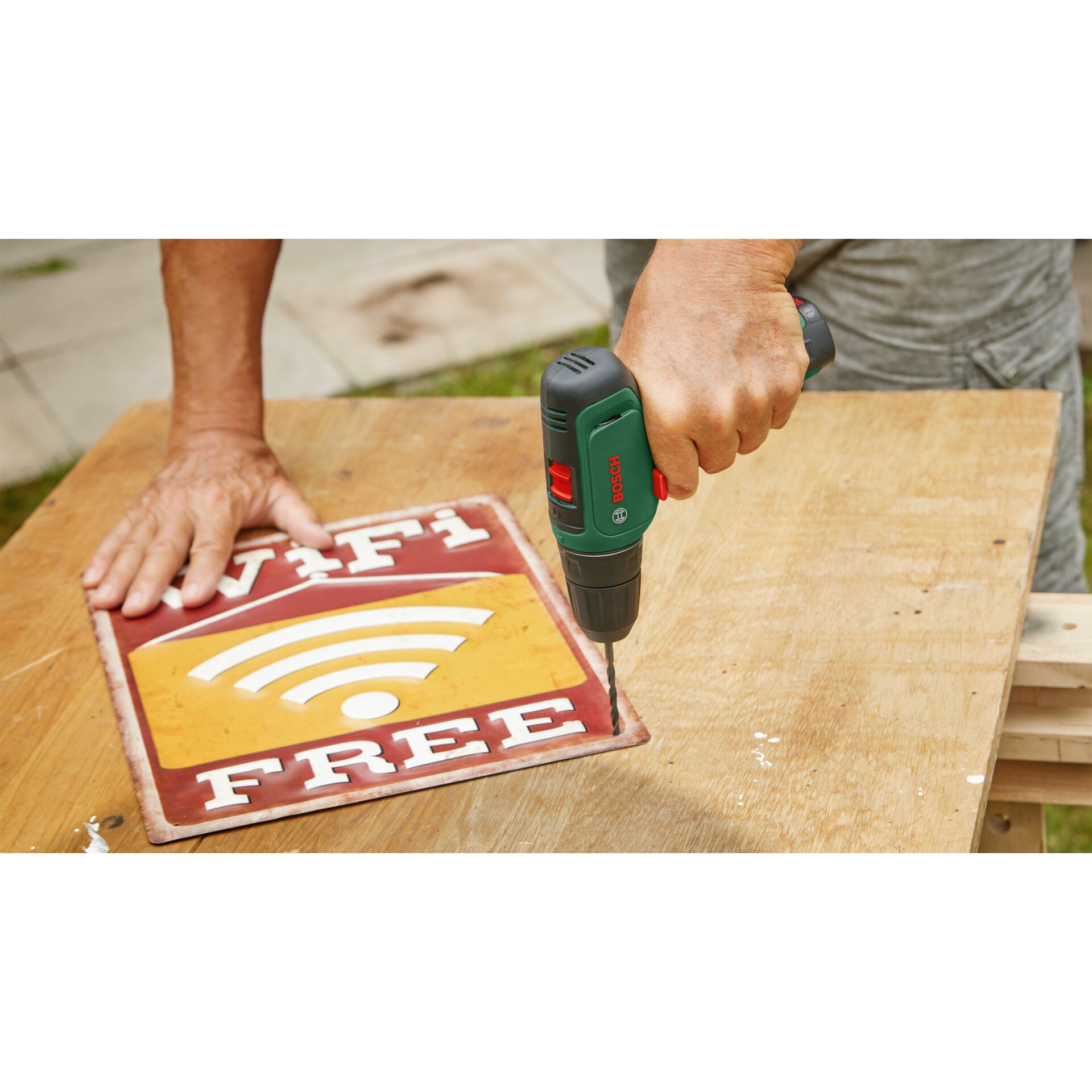 Elektrische Bohrmaschine, Werkzeug, Drinnen, Innenarchitektur, Holz