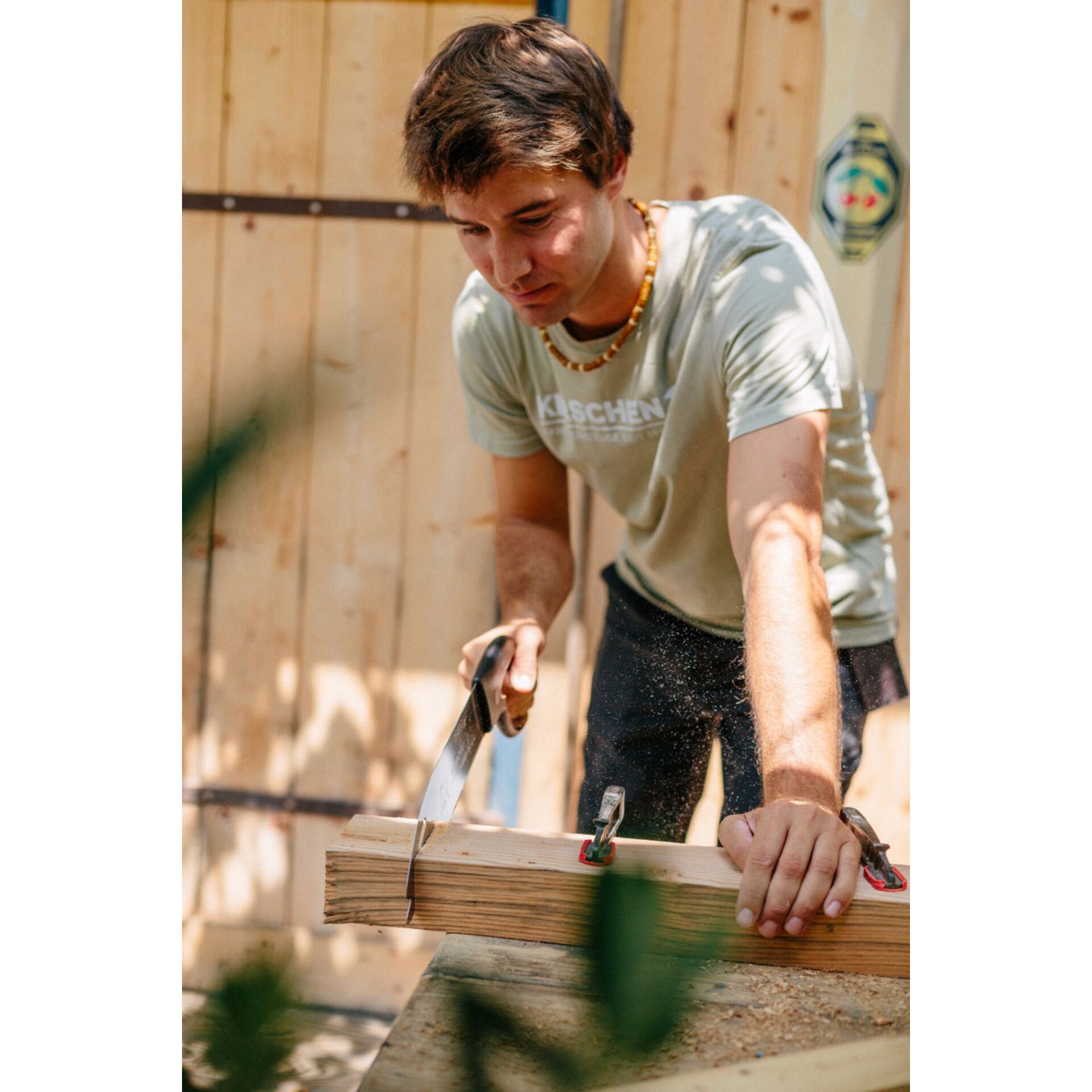 Person, Holzbearbeitung