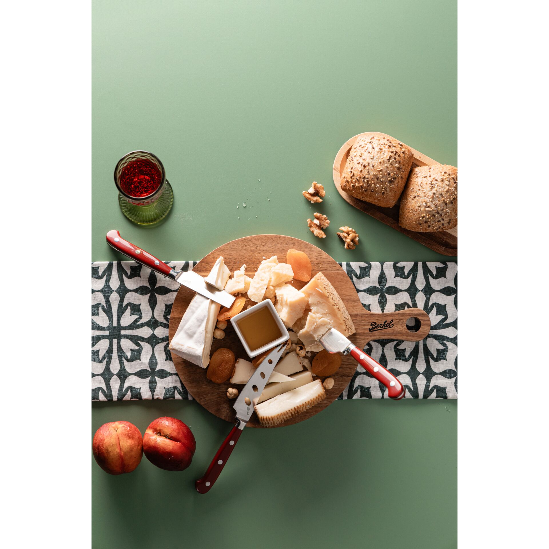 kaeseplatte, brot, käseplatte, weihnachtsresgre, nuss