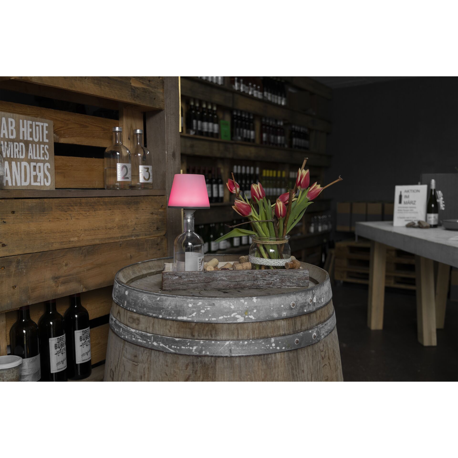 Drinnen, Innenarchitektur, Schreibtisch, Lampe, Blumen-Arrangement