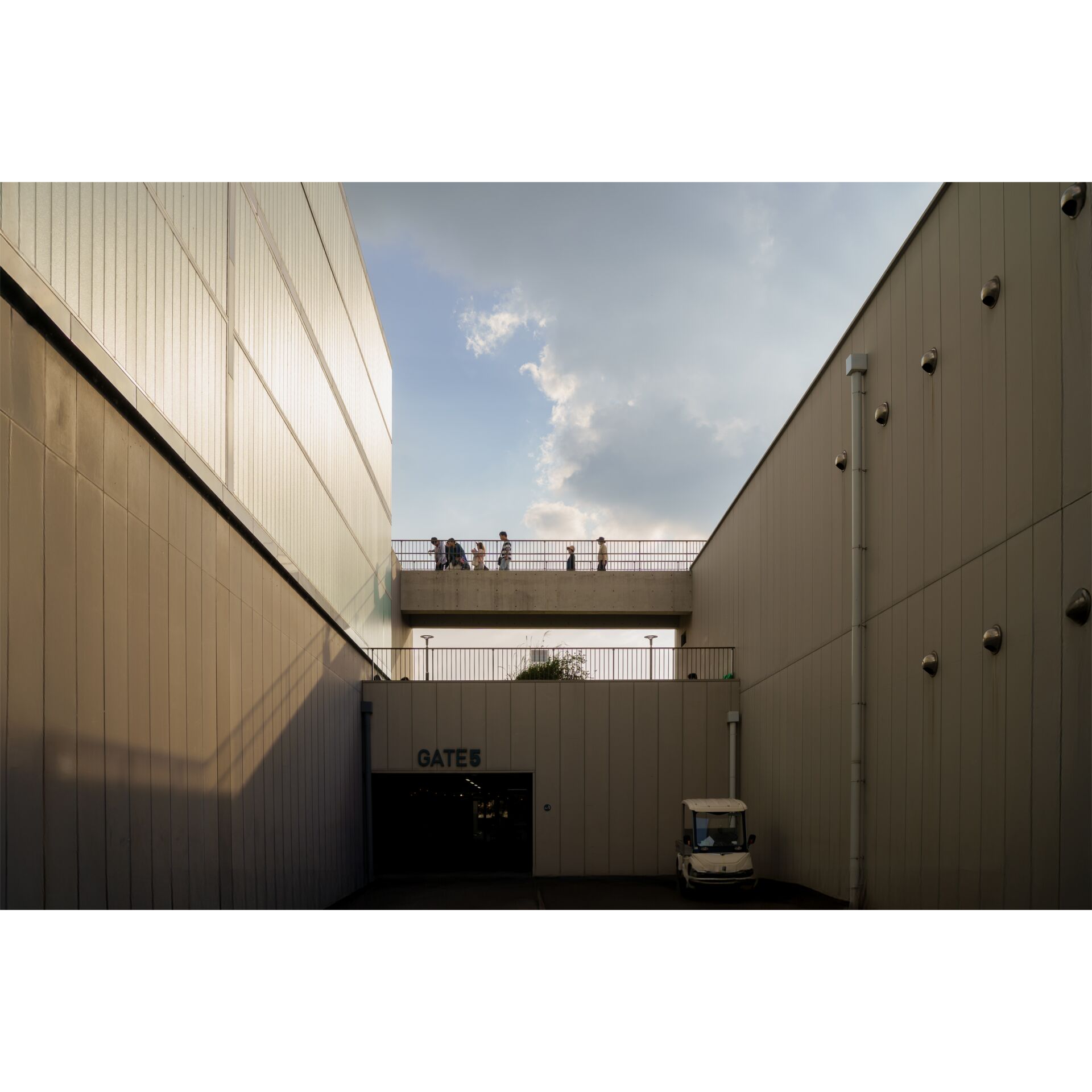 Drinnen, Innenarchitektur, Person, Gebäude, Bürogebäude