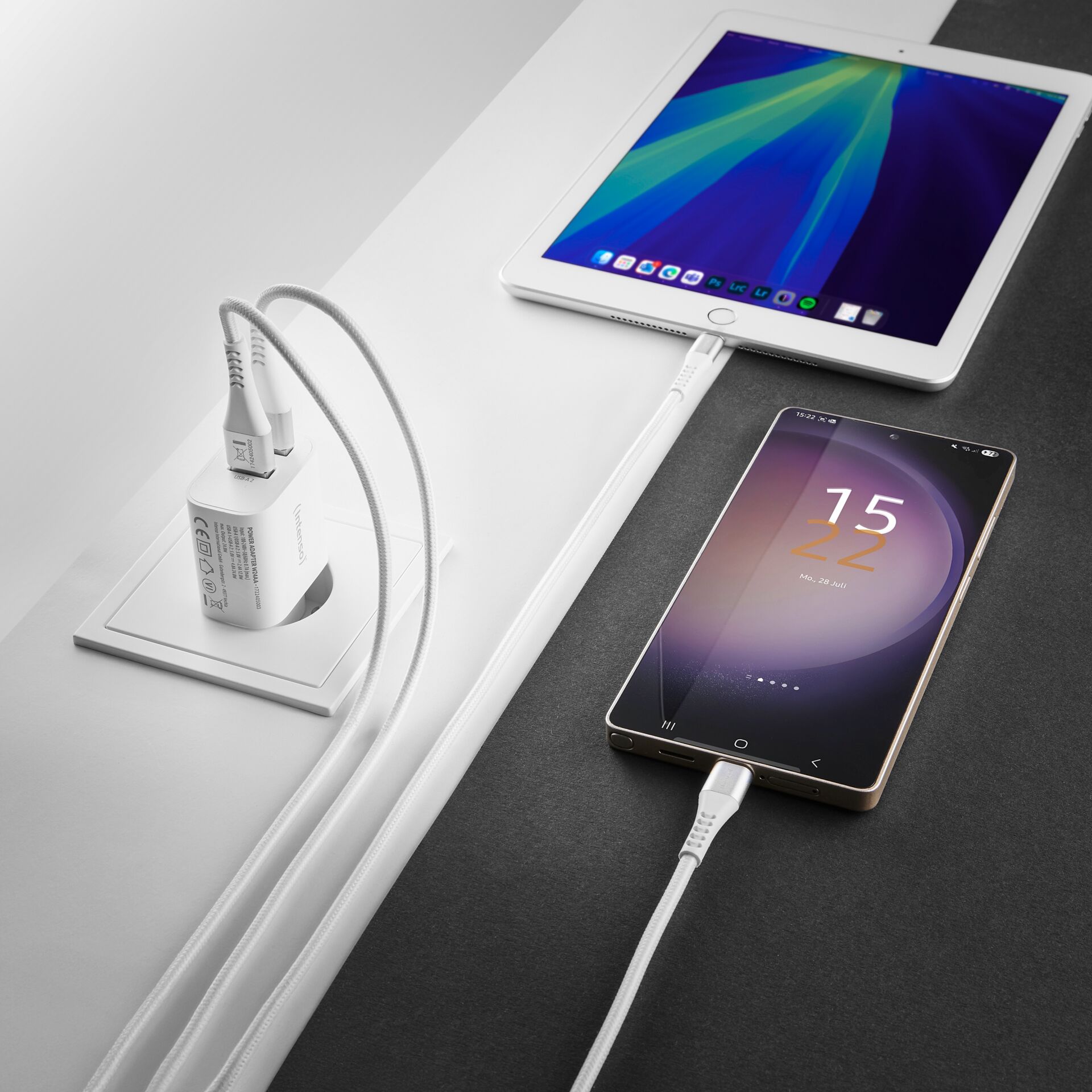 Elektronik, Telefon, Handy, Adapter, Ladekabel, USB-C-Kabel, Textilkabel, Weiß, Geflochten