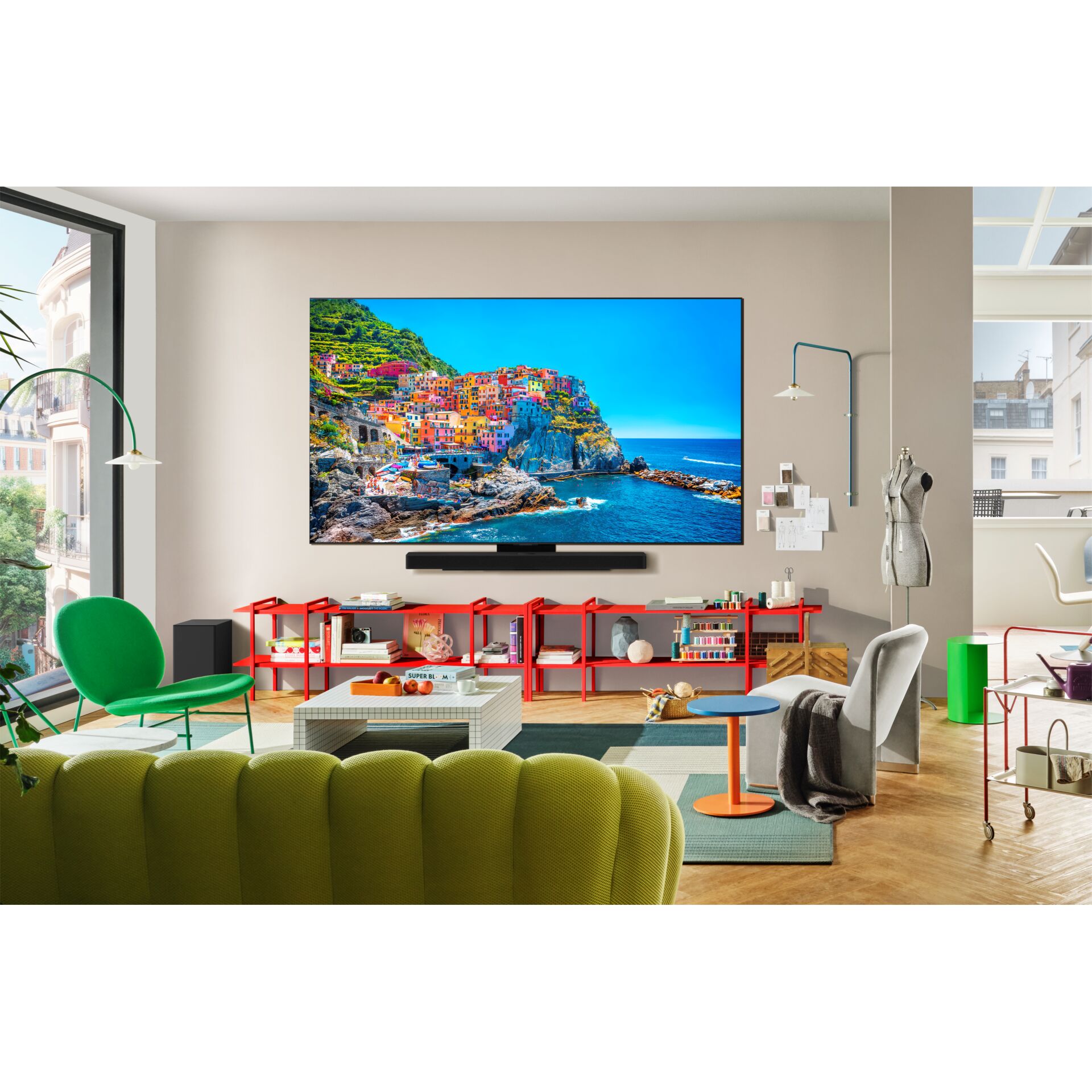 Wohnzimmer, Innenarchitektur, Bildschirm, Computer-Hardware, Überwachen