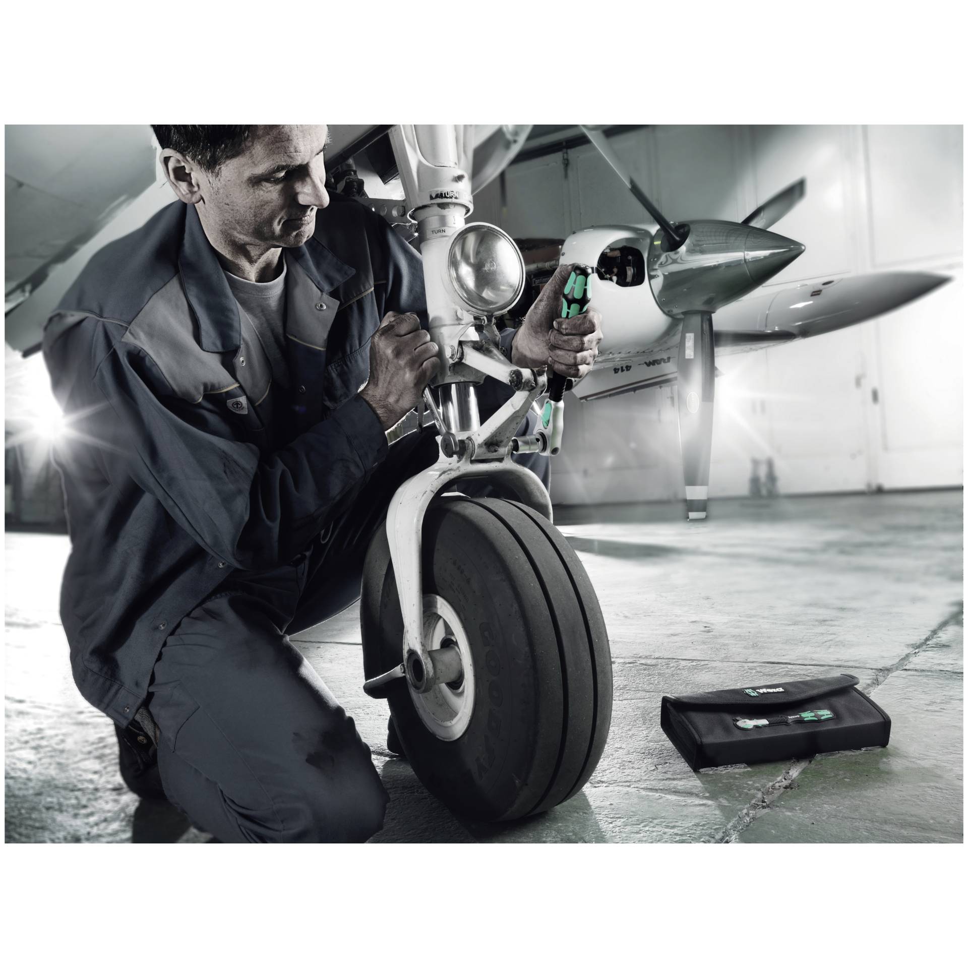 Reifen, Handschuh, Erwachsener, Mann, Person