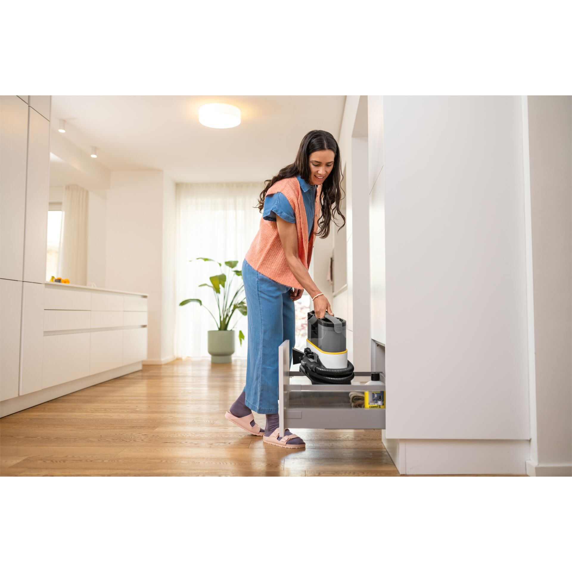 Drinnen, Innenarchitektur, Reinigen, Person, Hosen