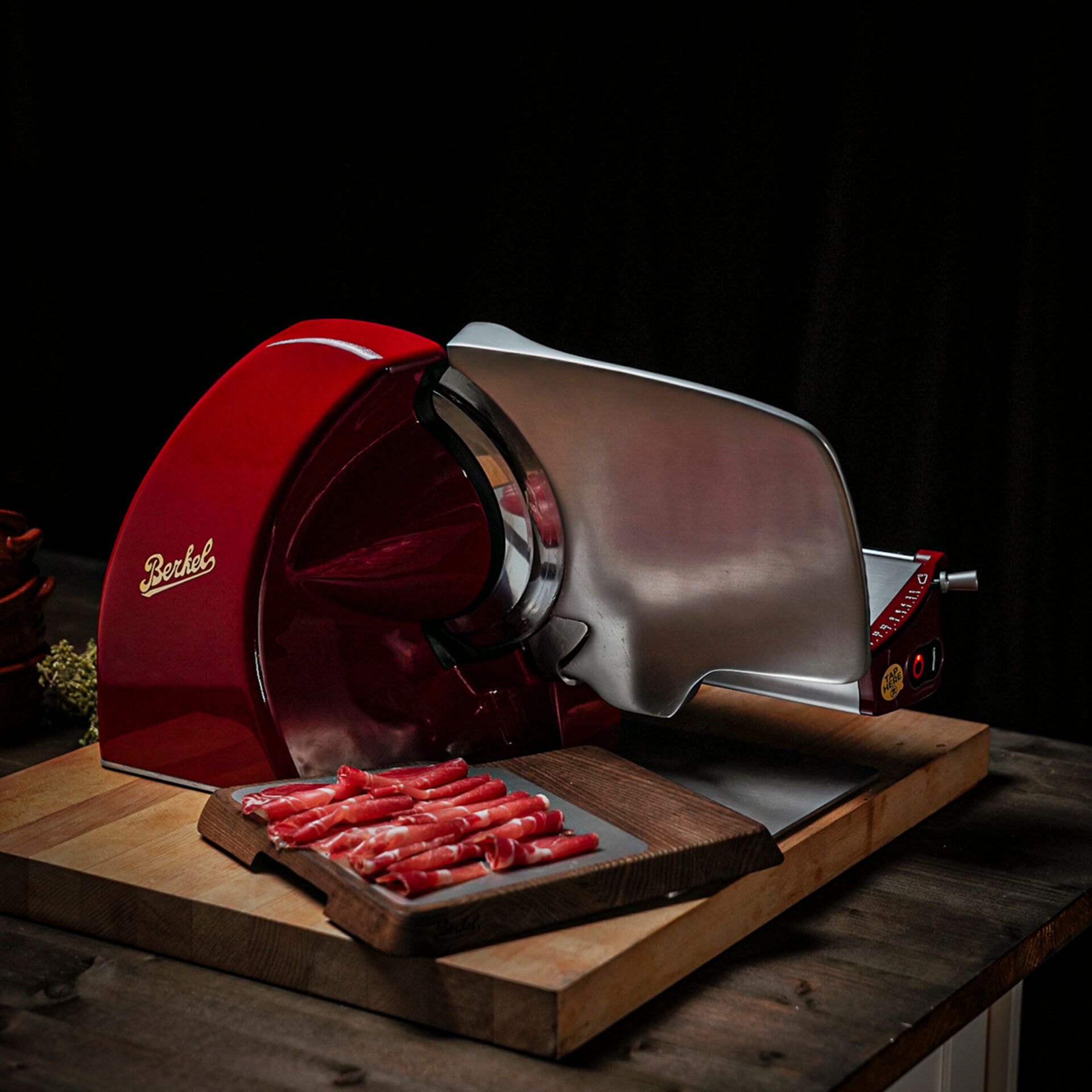 Slicer, Meat slicer, Rot, Holzkohle, Kochgerät