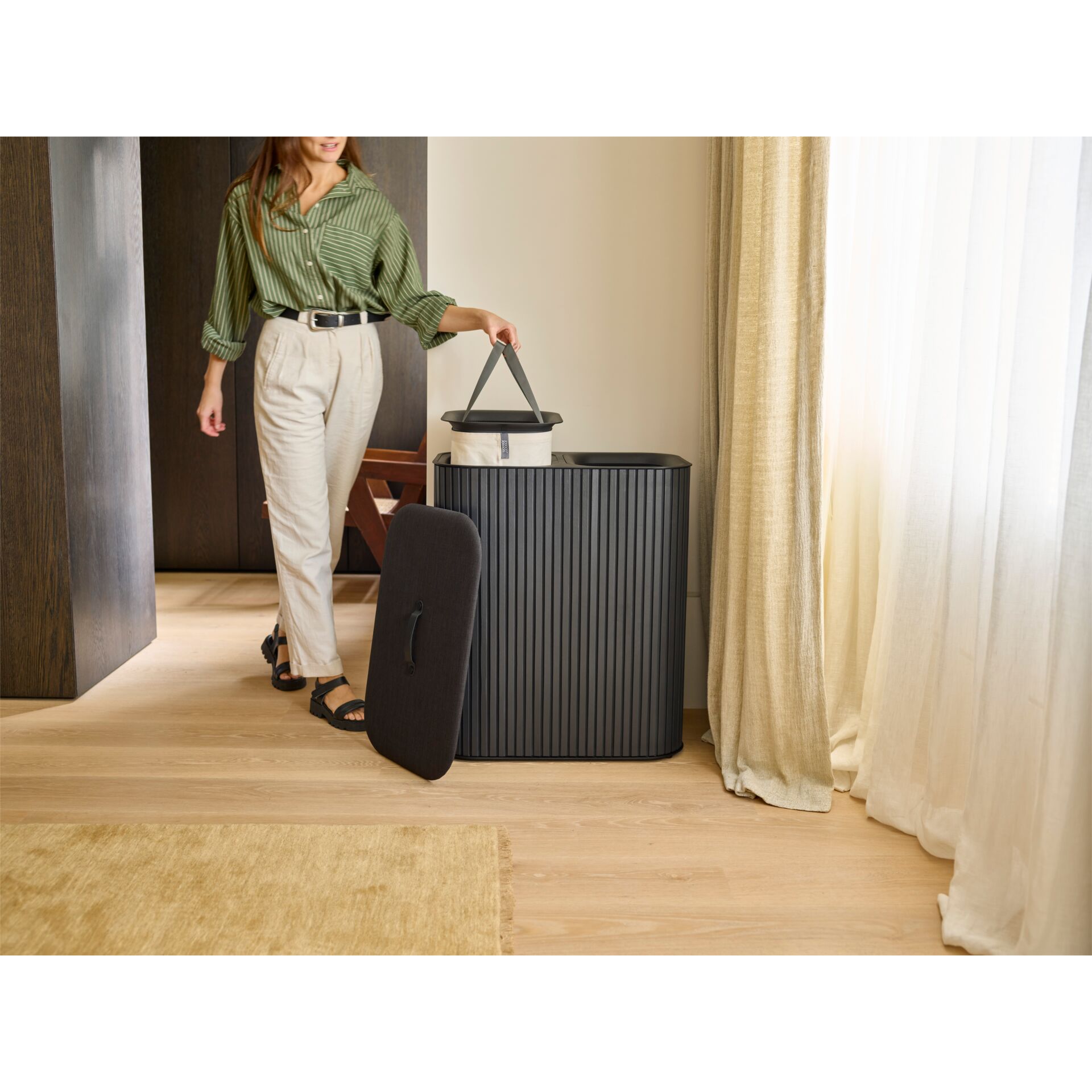 Koffer, Reiseorganisation, Tragbarer Koffer, Hotelzimmer-Setup, Tragegriff