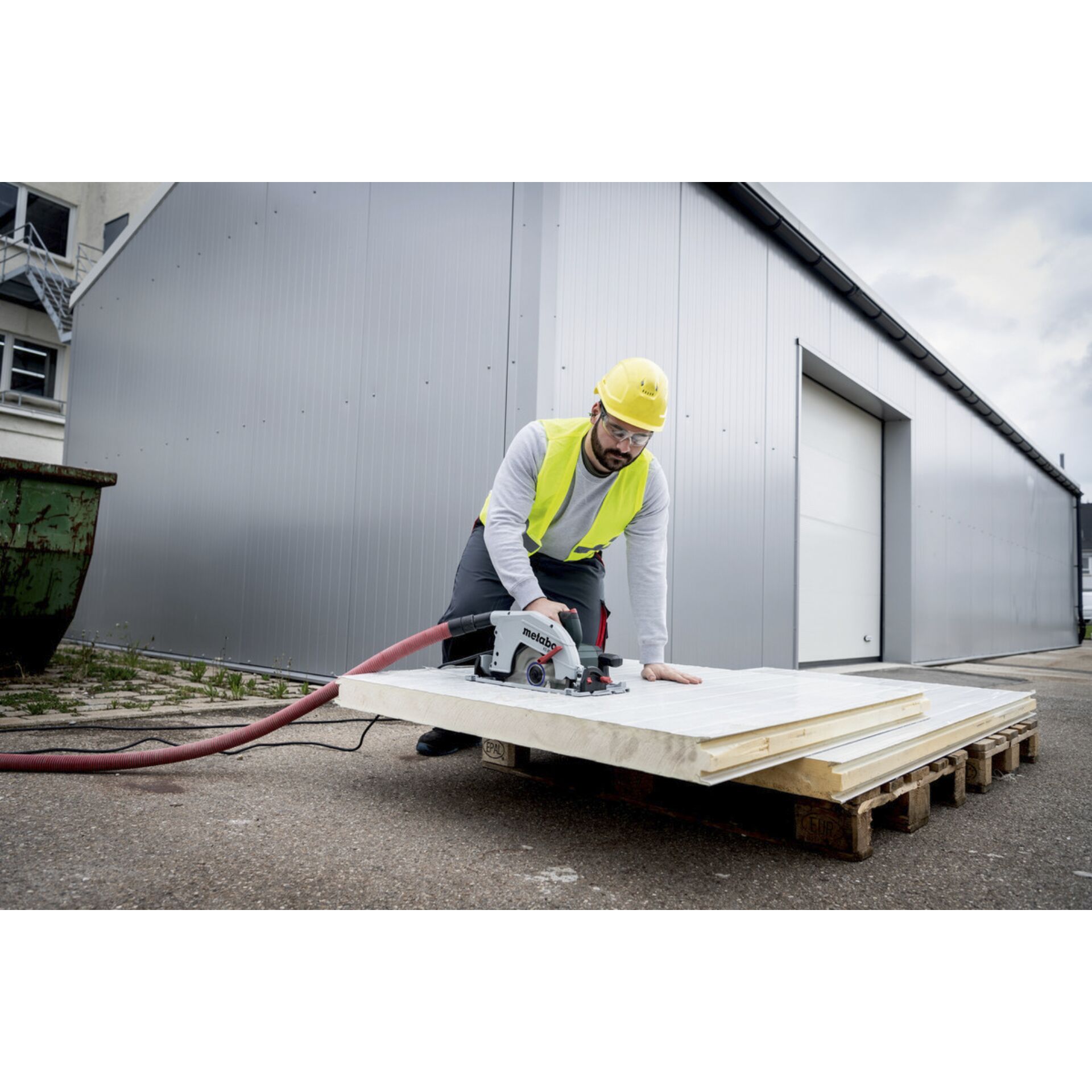Drinnen, Innenarchitektur, Person, Arbeiter, Elektrische Bohrmaschine