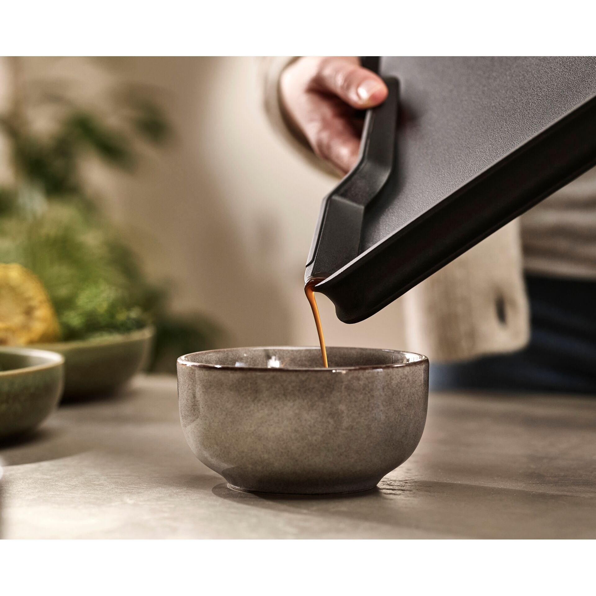 Kochen, Essen, Essen einschenken